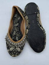 Load image into Gallery viewer, Women's Beaded Slippers, 7
