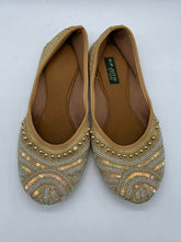 Load image into Gallery viewer, Women's Beaded Slippers, 7
