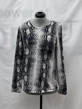 Load image into Gallery viewer, Women's Karl Lagerfeld Long Sleeve Top, Medium
