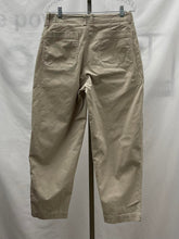 Load image into Gallery viewer, Women's Banana Republic Corduroy Pants, 6
