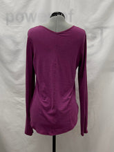 Load image into Gallery viewer, Women's Lululemon Long Sleeve Top, Small
