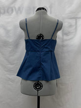 Load image into Gallery viewer, Women's Banana Republic Sleeveless Top, 4
