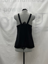 Load image into Gallery viewer, Women's Banana Republic Sleeveless Top, 4

