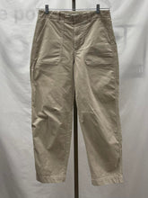 Load image into Gallery viewer, Women's Banana Republic Corduroy Pants, 6

