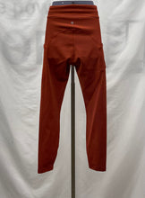 Load image into Gallery viewer, Women's Lululemon Leggings, 6
