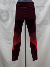 Load image into Gallery viewer, Women's Under Armour Leggings, Small
