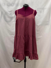 Load image into Gallery viewer, Women's Torrid Dress, 10
