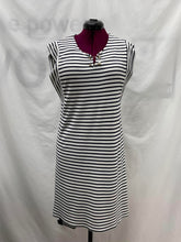 Load image into Gallery viewer, Women's Zoe Dress, Large
