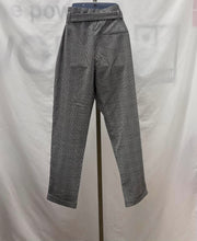 Load image into Gallery viewer, Women's Zara Pants, Medium
