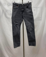 Load image into Gallery viewer, Women's Levi's Jeans, 28
