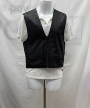 Load image into Gallery viewer, Men's Excelled Leather International Vest, Medium

