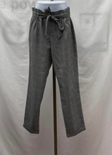 Load image into Gallery viewer, Women's Zara Pants, Medium
