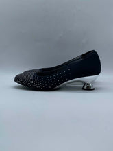 Load image into Gallery viewer, Women's Finest by Onex Shoes, 10
