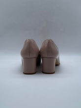 Load image into Gallery viewer, Women's Kate Spade Heels, 6.5
