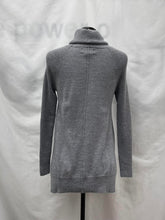 Load image into Gallery viewer, Women's Cynthia Rowley Long Sleeve Top, Extra Small
