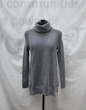 Load image into Gallery viewer, Women's Cynthia Rowley Long Sleeve Top, Extra Small
