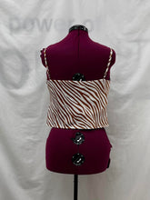 Load image into Gallery viewer, Women's 4SI3NNA Sleeveless Top, Large
