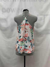 Load image into Gallery viewer, Women's RW&amp;CO Sleeveless Top, Small
