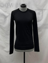 Load image into Gallery viewer, Women's Lululemon Long Sleeve Top, Small
