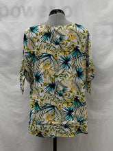 Load image into Gallery viewer, Women's Laura Short Sleeve Top, Extra Large
