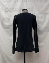Load image into Gallery viewer, Women's Lululemon Long Sleeve Top, Small
