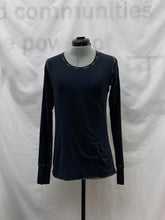 Load image into Gallery viewer, Women's Lululemon Long Sleeve Top, Small
