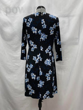 Load image into Gallery viewer, Women's Tommy Hilfiger Dress, 4
