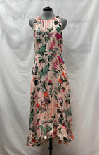 Load image into Gallery viewer, Women's Banana Republic Dress, 4
