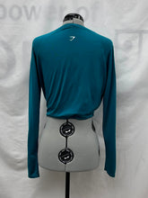 Load image into Gallery viewer, Women's Gymshark Long Sleeve Top, Small
