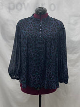 Load image into Gallery viewer, Women's Reitmans Long Sleeve Top, Extra Large

