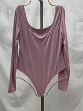 Load image into Gallery viewer, Women's Lululemon Long Sleeve Bodysuit, Medium
