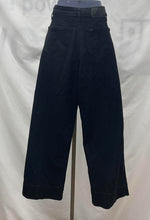 Load image into Gallery viewer, Women's Lee Jeans, 2
