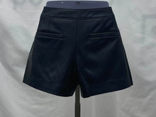 Load image into Gallery viewer, Women's Club Monaco Shorts, 00
