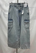 Load image into Gallery viewer, Women's Calvin Klein Jeans, 8
