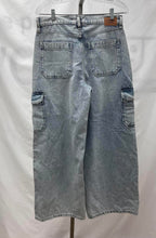 Load image into Gallery viewer, Women's Calvin Klein Jeans, 8
