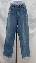 Load image into Gallery viewer, Women's Denim Forum Jeans, 12

