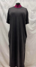 Load image into Gallery viewer, Women's Zara T-Dress, Medium
