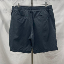 Load image into Gallery viewer, Men's Under Armour Shorts, 38
