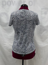 Load image into Gallery viewer, Women's Chico's Short Sleeve Top, Medium
