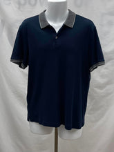 Load image into Gallery viewer, Men's Banana Republic Top, Large

