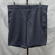 Load image into Gallery viewer, Men's Nike Shorts, 38
