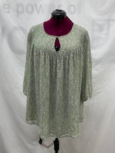 Load image into Gallery viewer, Women's Penningtons Long Sleeve Top, 3X
