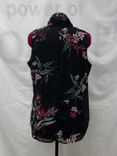 Load image into Gallery viewer, Women's Le Château Sleeveless Top, Extra Large
