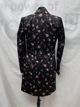 Load image into Gallery viewer, Women's Guess Blazer, Medium
