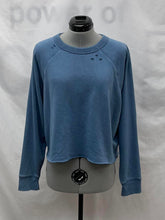 Load image into Gallery viewer, Women's Aerie Long Sleeve Sweatshirt, Medium
