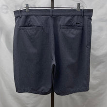 Load image into Gallery viewer, Men's Nike Shorts, 38
