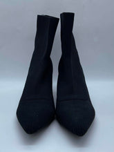 Load image into Gallery viewer, Women's Urban Outfitters Boots, 8
