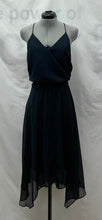 Load image into Gallery viewer, Women's Banana Republic Dress, Small
