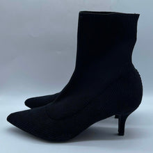 Load image into Gallery viewer, Women's Urban Outfitters Boots, 8
