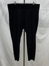 Load image into Gallery viewer, Women's Torrid Leggings, 20
